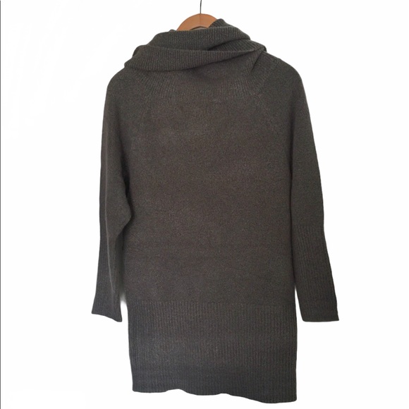 Romeo and Juliet Coture Sweater Size L - Picture 5 of 10